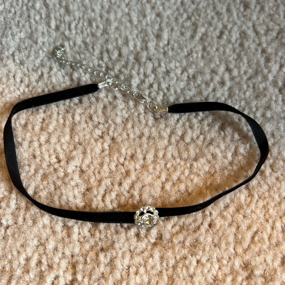 Chocker necklace